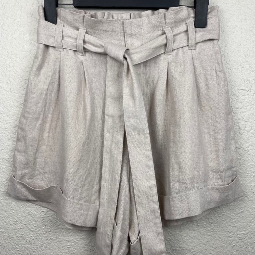 Linen, Belted shorts